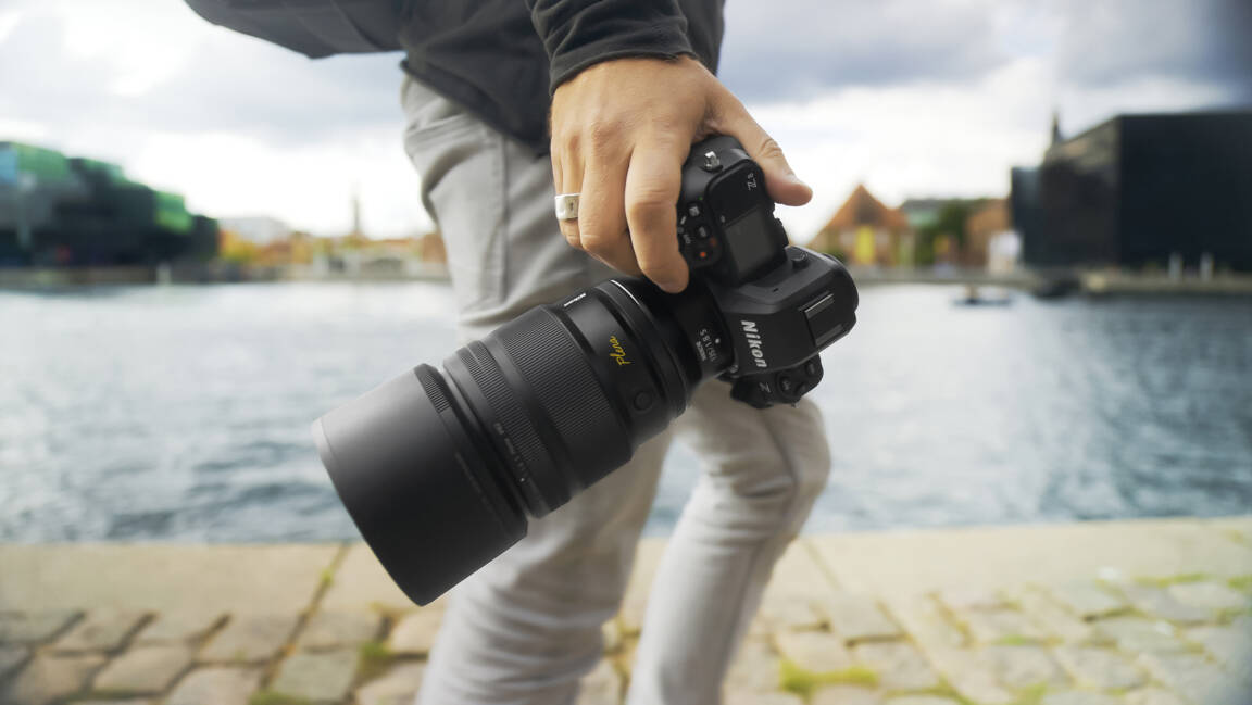 【超希少】THE ROCK PHOTOGRAPHY The new NIKKOR Z 135mm f/1.8 S Plena